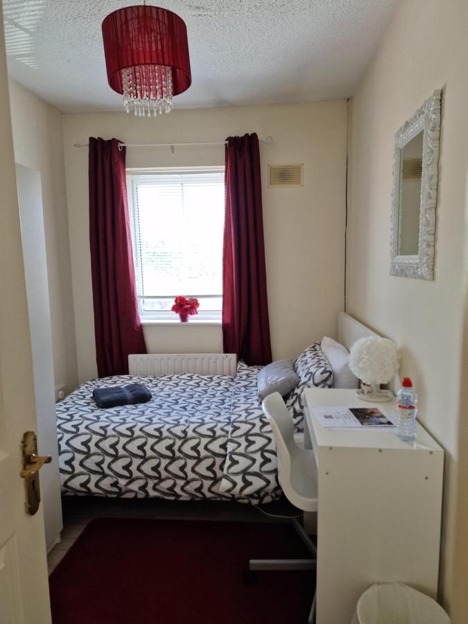 Females Only - Private Bedrooms In Dublin Lucan Kültér fotó